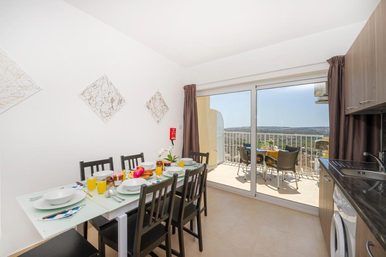 Summer Breeze Apartment With Panoramic Terrace - By Getawaysmalta Mellieħa Εξωτερικό φωτογραφία