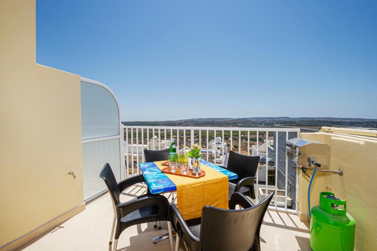 Summer Breeze Apartment With Panoramic Terrace - By Getawaysmalta Mellieħa Εξωτερικό φωτογραφία