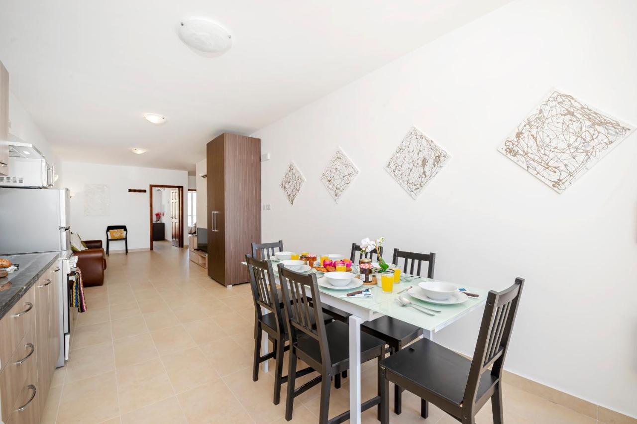 Summer Breeze Apartment With Panoramic Terrace - By Getawaysmalta Mellieħa Εξωτερικό φωτογραφία