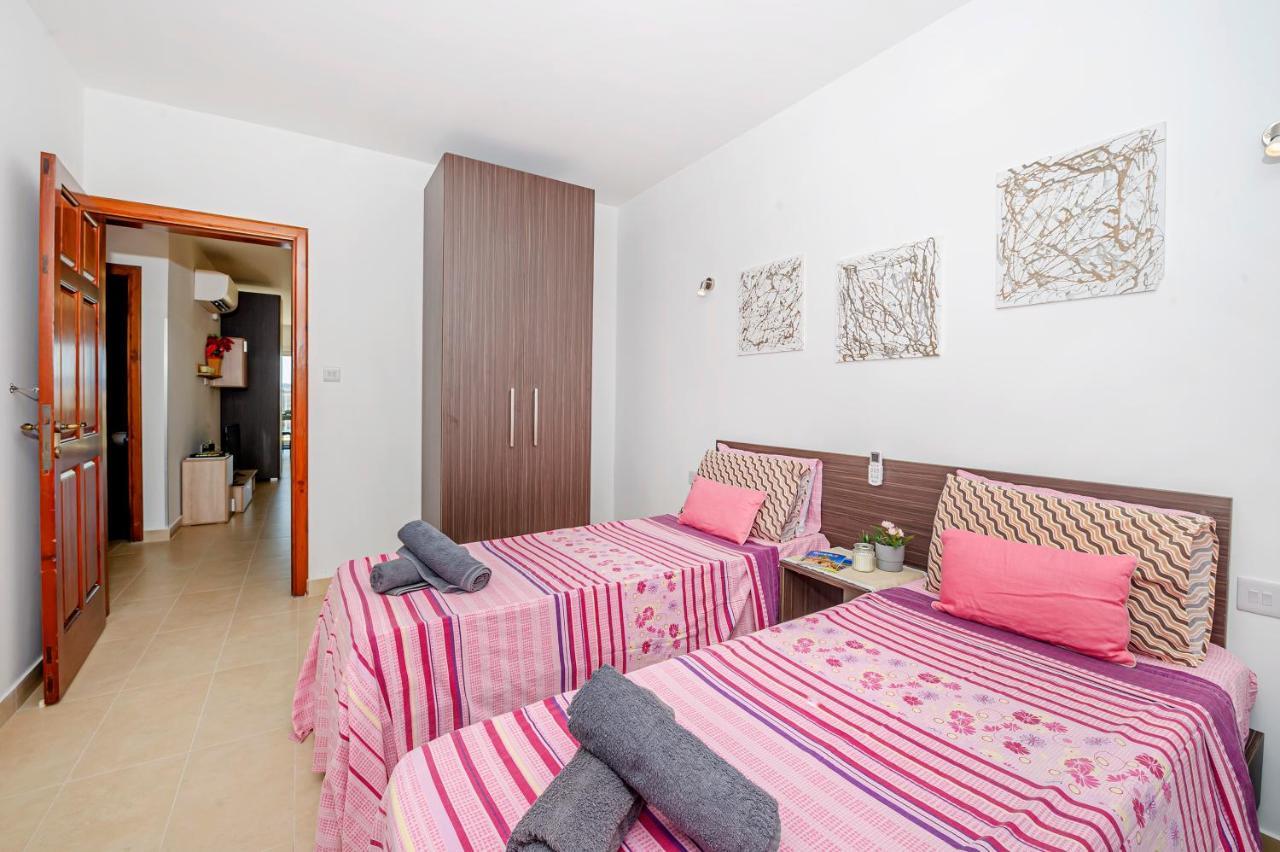 Summer Breeze Apartment With Panoramic Terrace - By Getawaysmalta Mellieħa Εξωτερικό φωτογραφία