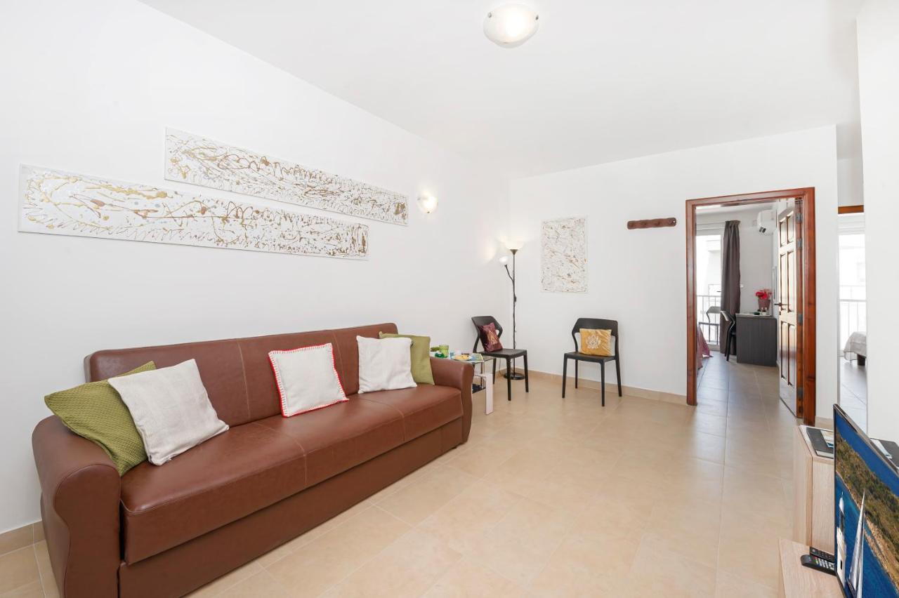 Summer Breeze Apartment With Panoramic Terrace - By Getawaysmalta Mellieħa Εξωτερικό φωτογραφία