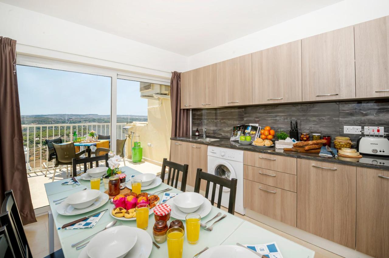 Summer Breeze Apartment With Panoramic Terrace - By Getawaysmalta Mellieħa Εξωτερικό φωτογραφία