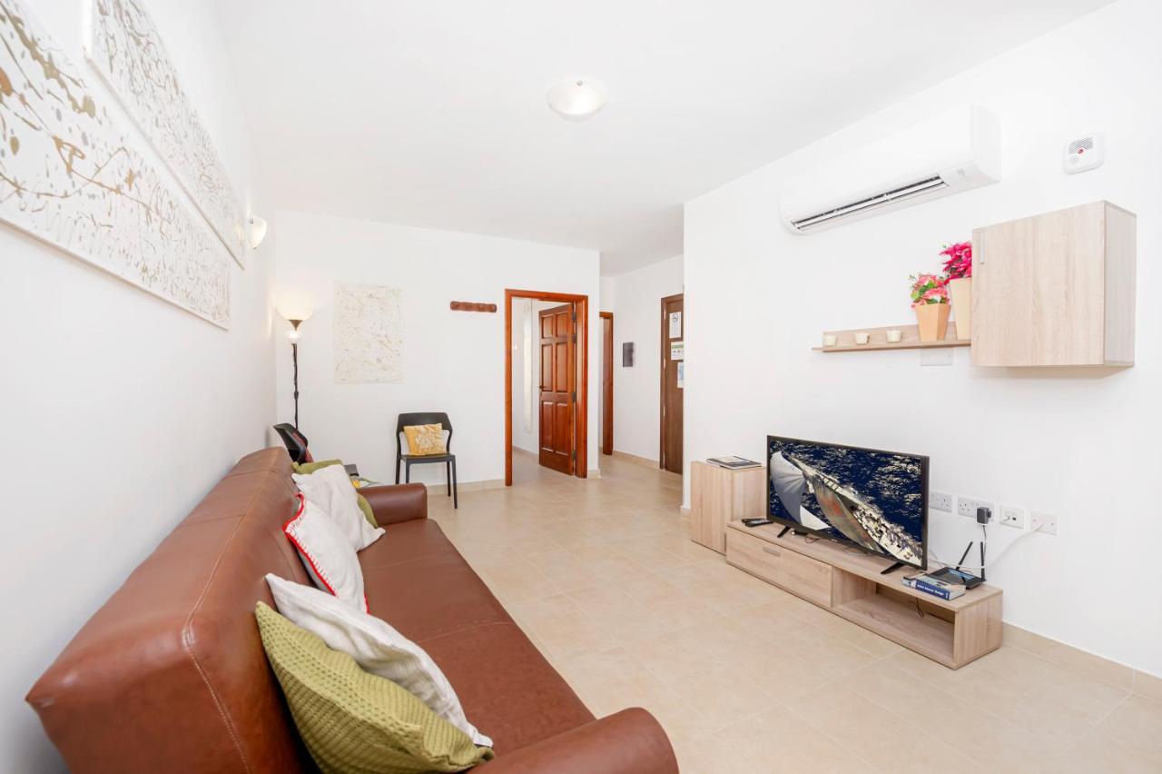 Summer Breeze Apartment With Panoramic Terrace - By Getawaysmalta Mellieħa Εξωτερικό φωτογραφία